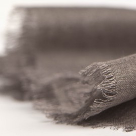 Muisgrijze pashmina-omslagdoek in kasjmier en zijde