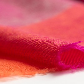 Geruite kasjmier-sjaal in rood/oranje/fuchsia