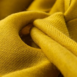 Kerriegele pashmina-omslagdoek in dubbeldraads keper